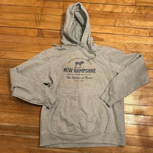 Port & Co. Women’s Gray New Hampshire White Mountains Hoodie Size M